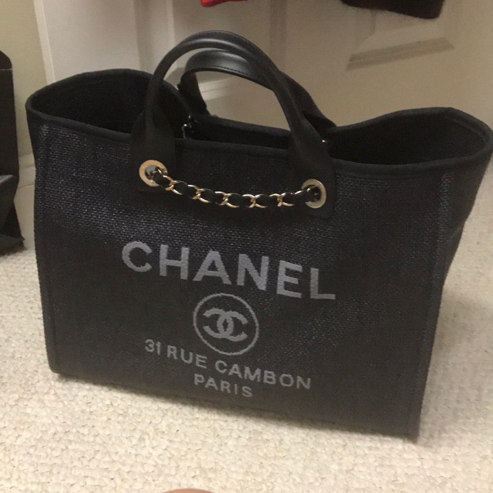 Chanel Deauville Tote - black